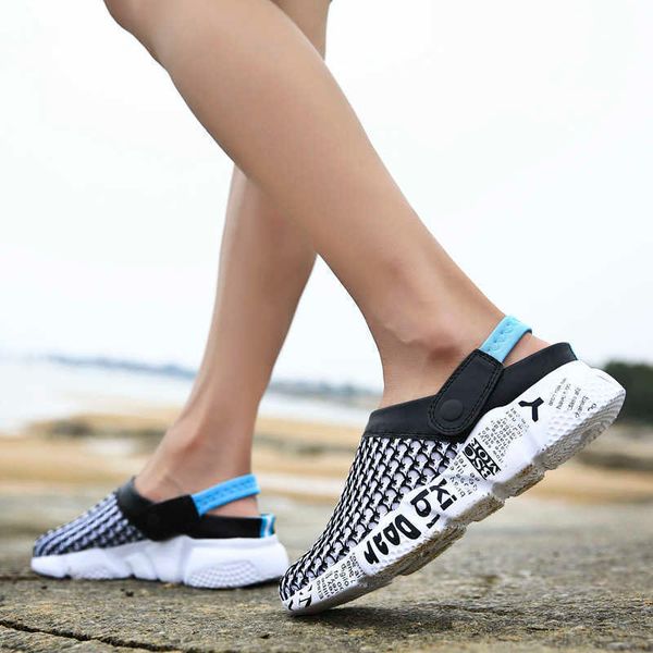 2022 luxury designer men's slippers cover crocodile clogs water sandals breathable light jogging sneakers casual beach slippers, Black
2022 luxury designer men's slippers cover crocodile clogs water sandals breathable light jogging sneakers casual beach slippers, Black