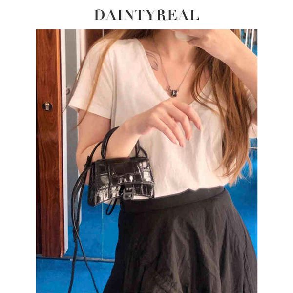 b handbags 2022 mini luxury crossbody family hourglass bag leather crocodile one shoulder portable messenger for women
b handbags 2022 mini luxury crossbody family hourglass bag leather crocodile one shoulder portable messenger for women