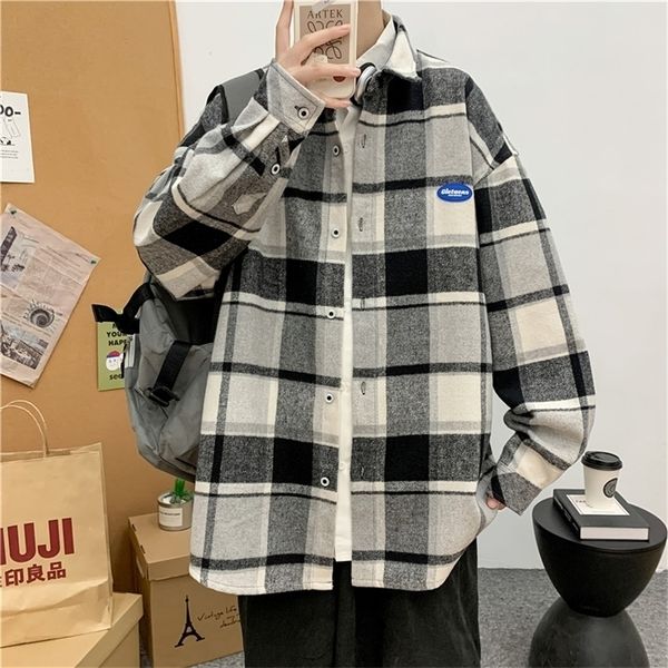 men flannel plaid thick shirt harajuku color block coats korean fashion streetwear male vintage loose shirts long sleeve 220322, White;black
men flannel plaid thick shirt harajuku color block coats korean fashion streetwear male vintage loose shirts long sleeve 220322, White;black