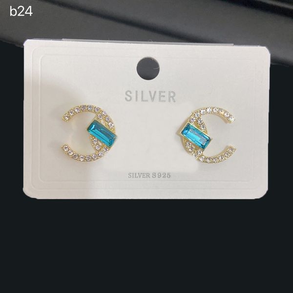 20style 18k gold plated letter stud letters earrings luxury brand eardrop heart classic fashion women pearl rhinestone wedding party simple, Golden;silver
20style 18k gold plated letter stud letters earrings luxury brand eardrop heart classic fashion women pearl rhinestone wedding party simple, Golden;silver