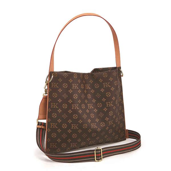 ladies fashion luxury brand tide bag wholesale fk women's new large capacity simple versatile one shoulder women
ladies fashion luxury brand tide bag wholesale fk women's new large capacity simple versatile one shoulder women