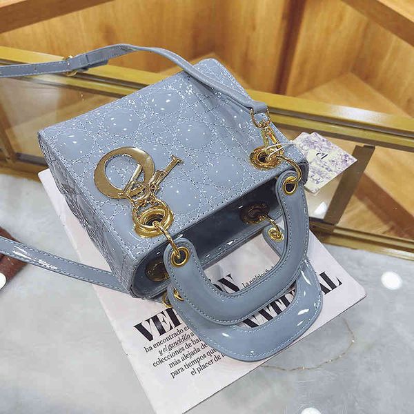 women's fashion personality trend brand bag wholesale net popular small female 2021 new korean versatile single shoulder msenger tote
women's fashion personality trend brand bag wholesale net popular small female 2021 new korean versatile single shoulder msenger tote