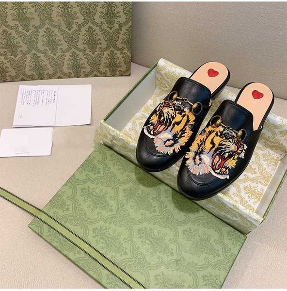 2022 mules designer slippers women loafers genuine leather sandals soft cowhide lazy womens casual shoesprincetown metal chain shoe lace vel, Black
2022 mules designer slippers women loafers genuine leather sandals soft cowhide lazy womens casual shoesprincetown metal chain shoe lace vel, Black