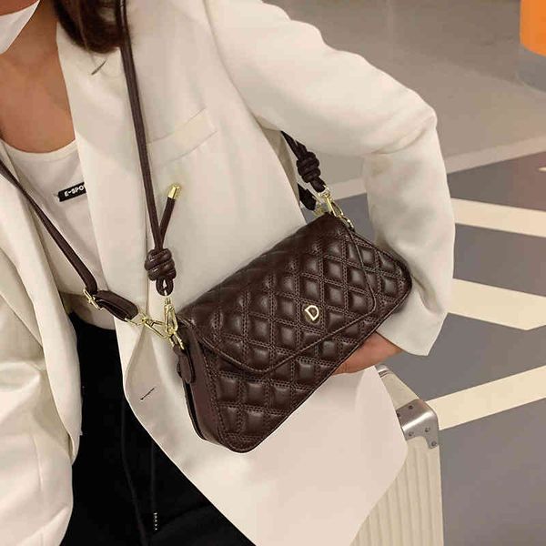 niche dign bag 2022 new fashion autumn and winter women's feeling single shoulder versatile crossbody rhombic lattice
niche dign bag 2022 new fashion autumn and winter women's feeling single shoulder versatile crossbody rhombic lattice