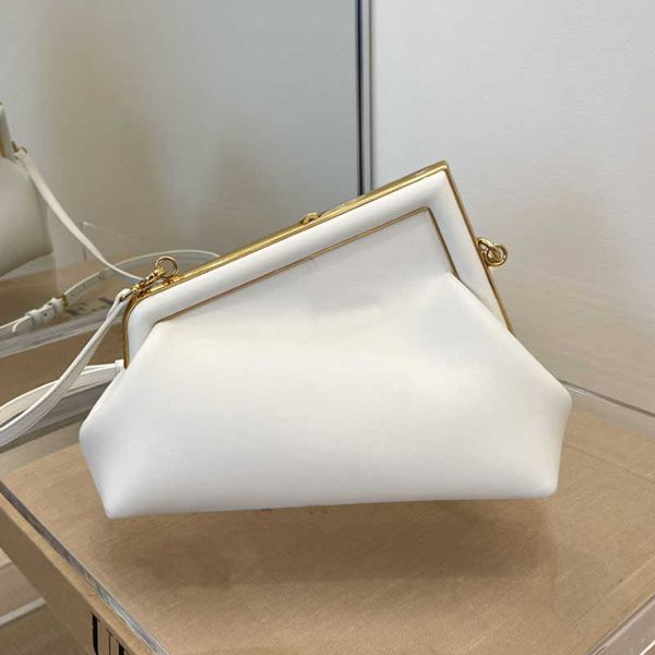 women fashion messenger handbag quality genuine leather crossbody bag dinner hand bags letter shoulder back pouch
women fashion messenger handbag quality genuine leather crossbody bag dinner hand bags letter shoulder back pouch