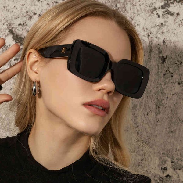 women sunglasses luxury brand designer new square large frame men's and women's fashion metal glass ins style sunglass vintage sun, White;black
women sunglasses luxury brand designer new square large frame men's and women's fashion metal glass ins style sunglass vintage sun, White;black