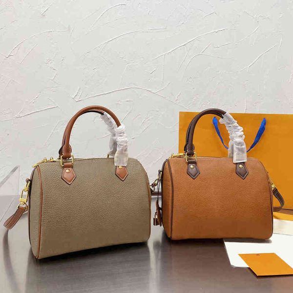 bags tote shoulder women messenger high capacity and quality handbag pillow designer fashion underarm leather wallet soft purses 1102
bags tote shoulder women messenger high capacity and quality handbag pillow designer fashion underarm leather wallet soft purses 1102