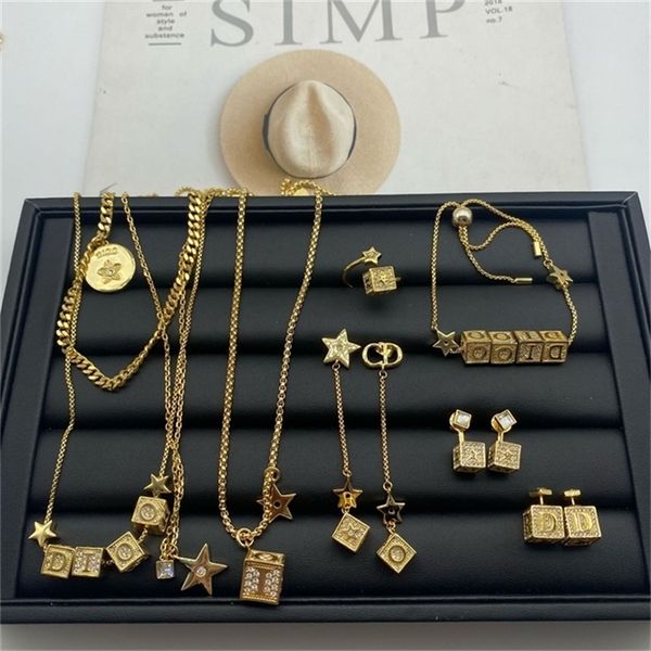 2022 36% off designer jewelry d family letter dice earrings star square clavicle chain niche design light luxury fashion necklace female, Golden
2022 36% off designer jewelry d family letter dice earrings star square clavicle chain niche design light luxury fashion necklace female, Golden