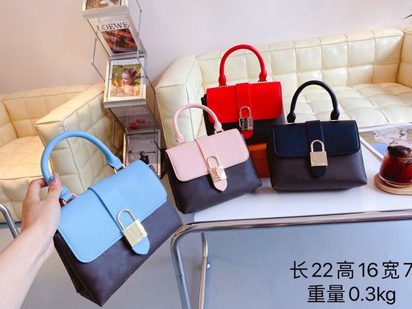 new bag 2022 fashion classic women handbags one shoulder crossbody handbag messenger waist bag
new bag 2022 fashion classic women handbags one shoulder crossbody handbag messenger waist bag