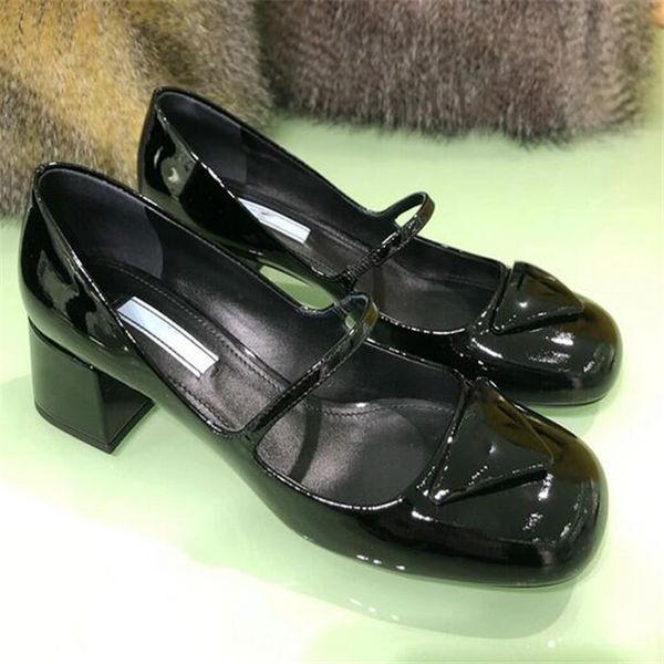 2022 designer women sandals dress shoes retro square toes buckle lady high heels fashion all-match pumps, Black
2022 designer women sandals dress shoes retro square toes buckle lady high heels fashion all-match pumps, Black