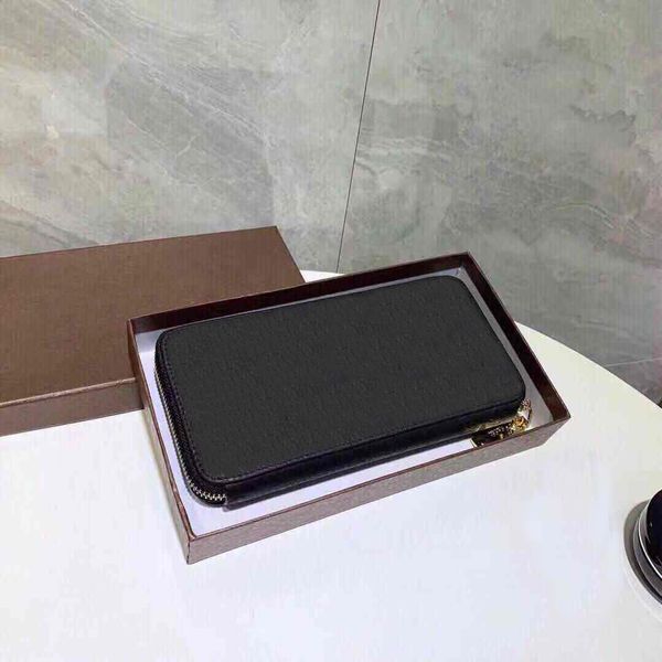 2022 fashion brand men and women leather wallet printing clutch bag designer wrist bag zipper clutch bag with box, Red;black
2022 fashion brand men and women leather wallet printing clutch bag designer wrist bag zipper clutch bag with box, Red;black