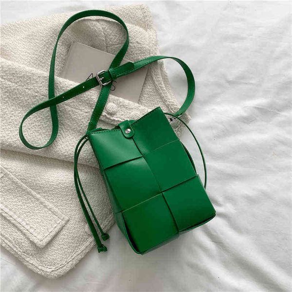 women's bag new drawstring woven single shoulder style fashion trend messenger vertical small square 220517
women's bag new drawstring woven single shoulder style fashion trend messenger vertical small square 220517