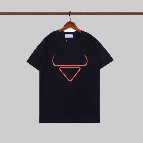 luxury fashion mens t shirts classic designer tees brand p triangle print year of the ox limited style t-shirt combed cotton comfortable wo, White;black
luxury fashion mens t shirts classic designer tees brand p triangle print year of the ox limited style t-shirt combed cotton comfortable wo, White;black