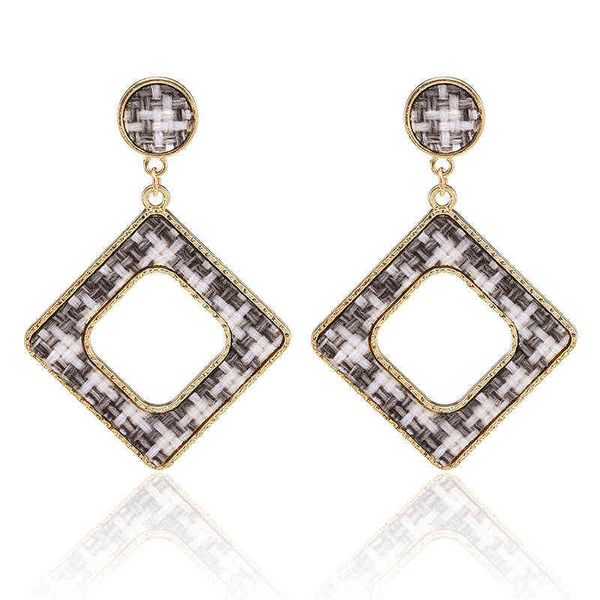 tiktok red european and charm american dangle personalized hollow out female earrings fashion high-grade elegant temperament geometric earri, Golden
tiktok red european and charm american dangle personalized hollow out female earrings fashion high-grade elegant temperament geometric earri, Golden