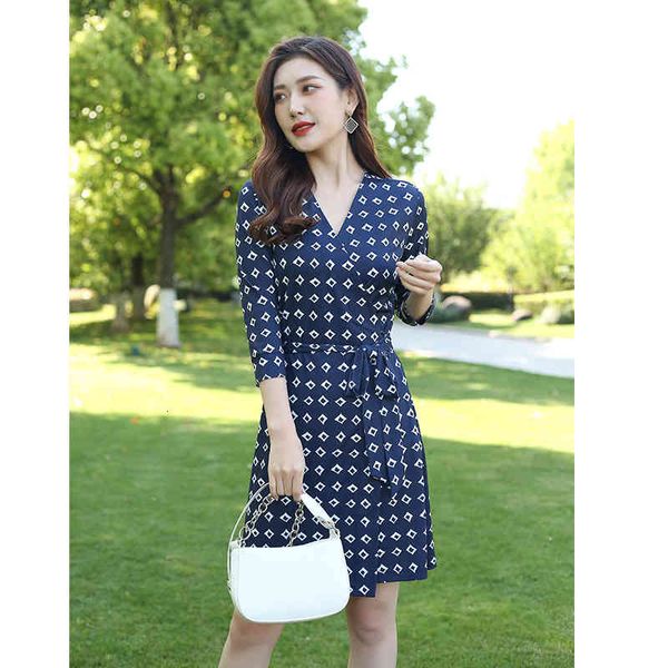 casual dresses wrap skirt green bottom square print dress chest tea break leisure holiday women, Black;gray
casual dresses wrap skirt green bottom square print dress chest tea break leisure holiday women, Black;gray