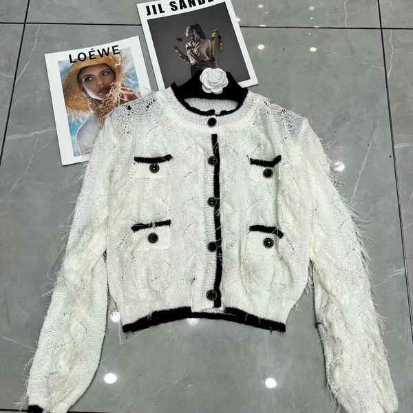 607 2022 runway summer brand same style sweater white v l neck long sleeve black cardigan women's sweaters yl, White;black
607 2022 runway summer brand same style sweater white v l neck long sleeve black cardigan women's sweaters yl, White;black