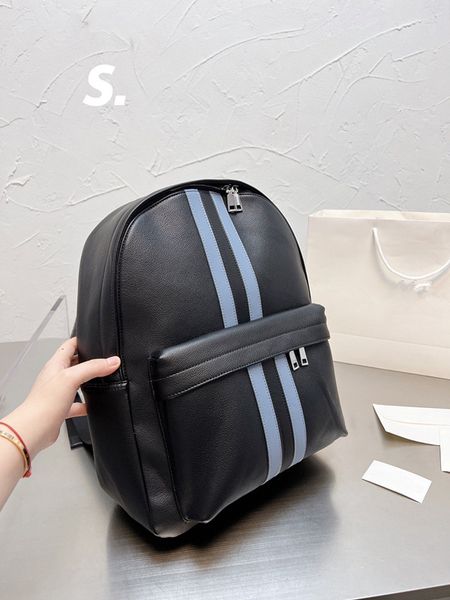 2022 sell luxury designer classic fashion bags black embossed women men backpack style bags duffel bags shoulder handbags bag