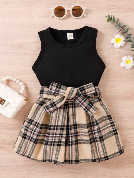 little girl's plain vest with plaid belt skirt she, White 
little girl's plain vest with plaid belt skirt she, White