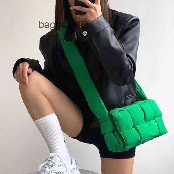 bags classic venetas designer bottegas handbags net venetas book red same sponge woven 2022 autumn and winter trend pillow bag womens single
bags classic venetas designer bottegas handbags net venetas book red same sponge woven 2022 autumn and winter trend pillow bag womens single