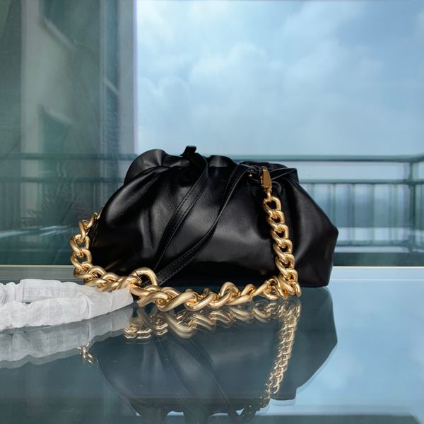 swallow bag 2021 spring and summer new sheepskin cloud dumpling bag one shoulder diagonal women's bag
swallow bag 2021 spring and summer new sheepskin cloud dumpling bag one shoulder diagonal women's bag