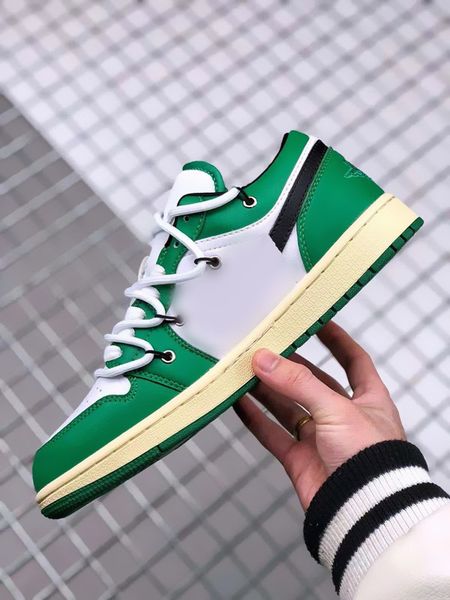 shoes 1s lows jumpman 1 low white green shoe high sports sneakers real leather color white/green size 36-47
shoes 1s lows jumpman 1 low white green shoe high sports sneakers real leather color white/green size 36-47