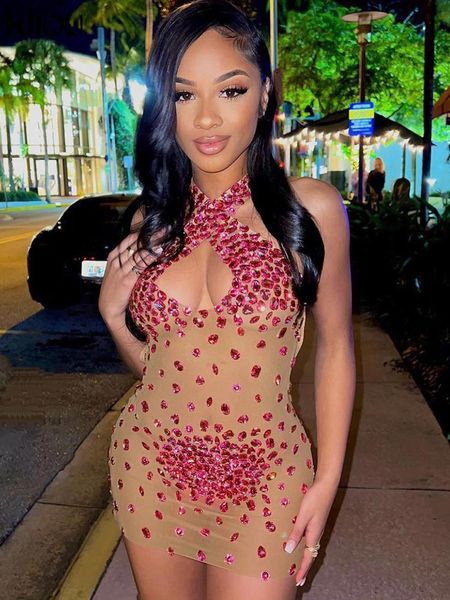kliou shiny rhinestones mesh patchwork mini dress halter deep v neck cleavage lace up backless slim skirt party clubwear 220520, Black;gray
kliou shiny rhinestones mesh patchwork mini dress halter deep v neck cleavage lace up backless slim skirt party clubwear 220520, Black;gray