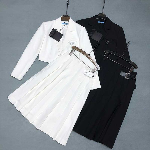 women dress long skirt belt fit skirts for spring summer outwear casual style with budge letter lady slim dresses tees knit shirt, Black;gray
women dress long skirt belt fit skirts for spring summer outwear casual style with budge letter lady slim dresses tees knit shirt, Black;gray