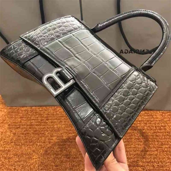 designer b handbags balencaigass paris b-home hourglass b-button women's 2022 leather crocodile pattern portable single diagonal
designer b handbags balencaigass paris b-home hourglass b-button women's 2022 leather crocodile pattern portable single diagonal