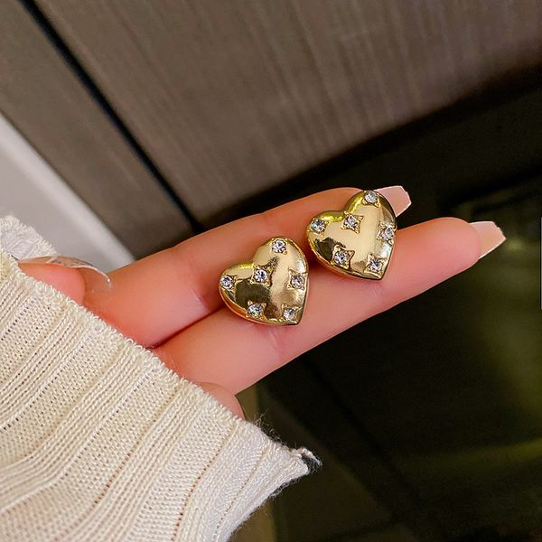 925 silver needle south korea dongdaemun stylish and simple personality stud earrings with diamond love heart earrings internet celebrity de, Golden
925 silver needle south korea dongdaemun stylish and simple personality stud earrings with diamond love heart earrings internet celebrity de, Golden