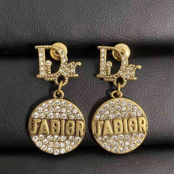 factory super discount 70% off round letter diamond inlaid high-grade feeling versatile fashion earrings 925 silver needle, Golden
factory super discount 70% off round letter diamond inlaid high-grade feeling versatile fashion earrings 925 silver needle, Golden