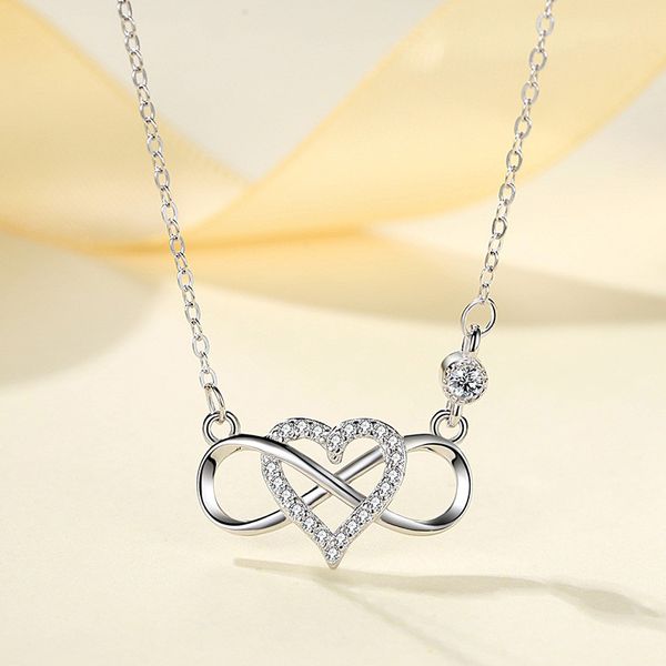 jewelry designer sterling silver necklace ladies simple love clavicle chain europe and america light luxury style platinum rose gold jewelry
jewelry designer sterling silver necklace ladies simple love clavicle chain europe and america light luxury style platinum rose gold jewelry
