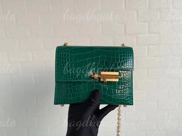 designer luxury bag mini capacity pure hand sewn 17cm emerald-green imported alligator leather gold buckle
designer luxury bag mini capacity pure hand sewn 17cm emerald-green imported alligator leather gold buckle