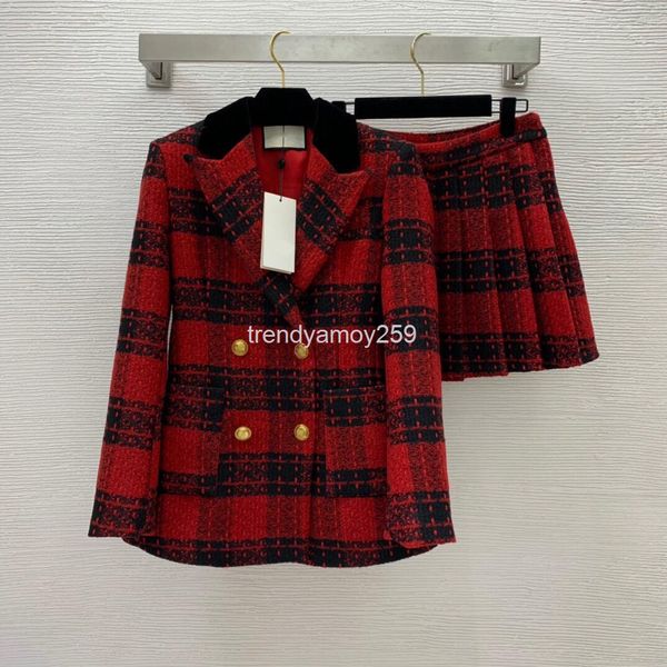 women's two piece pants european thickened double breasted gold buckle plaid contrast velvet splicing coat with high waist skirt suit, White
women's two piece pants european thickened double breasted gold buckle plaid contrast velvet splicing coat with high waist skirt suit, White