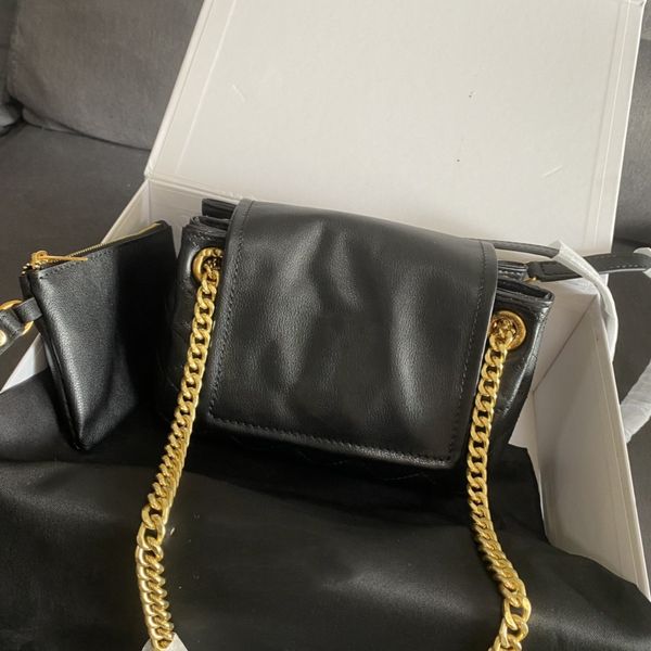 2022 sheep leather mini handbags shoulder bag brand designer seam leather ladies metal chain clamshell messenger gift y101
2022 sheep leather mini handbags shoulder bag brand designer seam leather ladies metal chain clamshell messenger gift y101