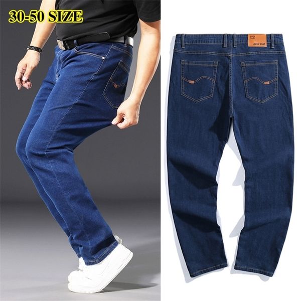 plus size 42 44 48 50 classic men's jeans loose straight black blue jeans stretch business casual trousers male brand pants 210318
plus size 42 44 48 50 classic men's jeans loose straight black blue jeans stretch business casual trousers male brand pants 210318