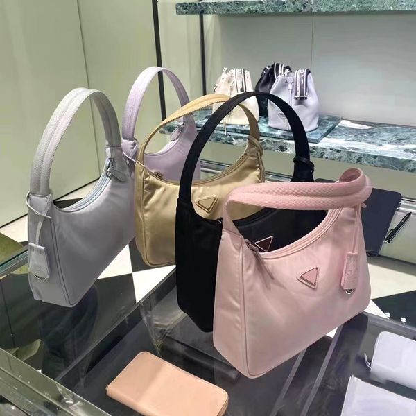 classic luxury 2005 2000 bag totes crossbody clutch shoulder travel wallet luxurys designers fashion nylon hobo purses hand bags key ring zi
classic luxury 2005 2000 bag totes crossbody clutch shoulder travel wallet luxurys designers fashion nylon hobo purses hand bags key ring zi