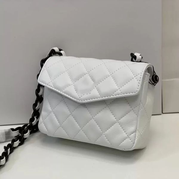 fm quilted mini flap bag lambskin acrylic black hardware thick chain classic plaid shoulder messenger bag french designer luxury ladies clut
fm quilted mini flap bag lambskin acrylic black hardware thick chain classic plaid shoulder messenger bag french designer luxury ladies clut
