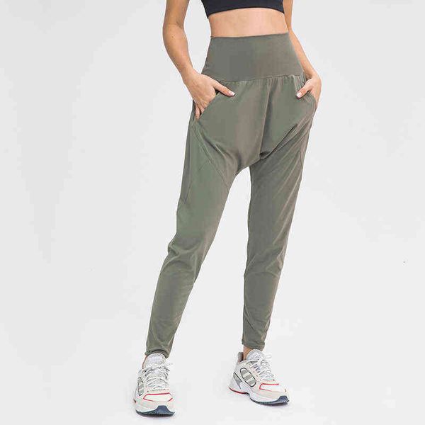 designer women's yoga pants 2022 spring high waist loose yoga simple fashion running fitn sports casual pants, Black;white
designer women's yoga pants 2022 spring high waist loose yoga simple fashion running fitn sports casual pants, Black;white