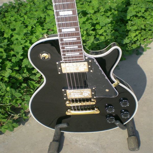 2021 new delivery black electric guitar gold hardware rosewood fingerboard color can be customized
2021 new delivery black electric guitar gold hardware rosewood fingerboard color can be customized