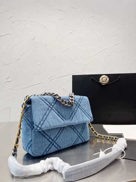 designers shoulder bag luxurious tote purse handbag message bags cluth brand classic genuine leather crossbody chain gift box 26cm cowboy
designers shoulder bag luxurious tote purse handbag message bags cluth brand classic genuine leather crossbody chain gift box 26cm cowboy