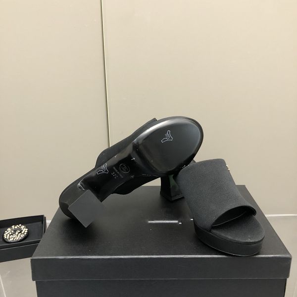 slippers slides foam runners designer women shoes sandal designer sliders solid flip flops genuine leather high heels bottom logo comfort la, Black
slippers slides foam runners designer women shoes sandal designer sliders solid flip flops genuine leather high heels bottom logo comfort la, Black