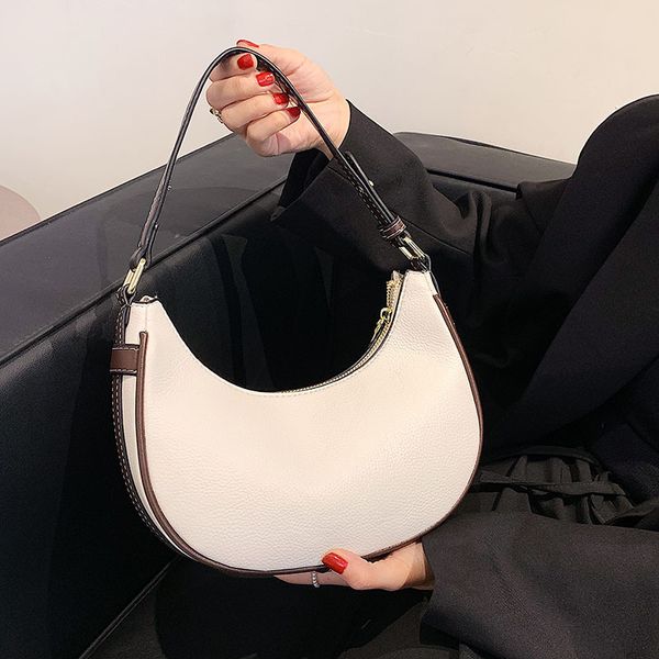 women shoulder bags 2022 pu leather purses and handbags female shopper spring and summer fashion casual simple crescent bags
women shoulder bags 2022 pu leather purses and handbags female shopper spring and summer fashion casual simple crescent bags