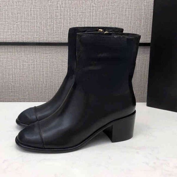 fashion boots 2022 designer design brand autumn and winter new elegant and fashionable leather chain diamond lattice thick, Black
fashion boots 2022 designer design brand autumn and winter new elegant and fashionable leather chain diamond lattice thick, Black