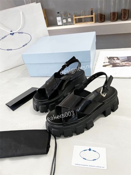2022 designer sandals womens ladies hollowed rubber leather low heels flats flip flops slides summer slide beach shoes sliders size35-40, Black
2022 designer sandals womens ladies hollowed rubber leather low heels flats flip flops slides summer slide beach shoes sliders size35-40, Black