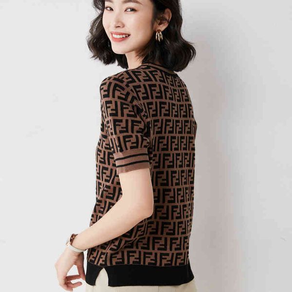 2022 latest brand fashion design trend men's and women's same sweater short sleeve t-shirt spring summer loose, White;black
2022 latest brand fashion design trend men's and women's same sweater short sleeve t-shirt spring summer loose, White;black