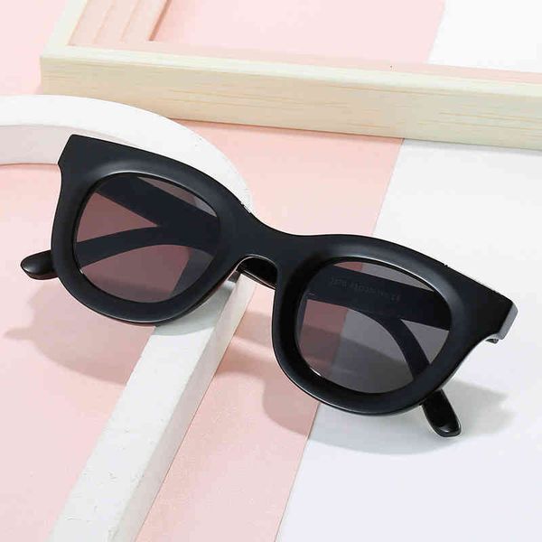sunglasses small frame glasses round ins street shooting stars with simple men's women's fashion trend vs4u, White;black
sunglasses small frame glasses round ins street shooting stars with simple men's women's fashion trend vs4u, White;black
