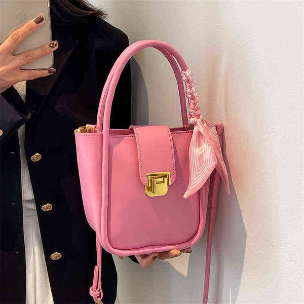 luxury brand ribbon design women designer pu leather shoulder bags fashion handbag small crossbody bag for women 2022 new totes y220609
luxury brand ribbon design women designer pu leather shoulder bags fashion handbag small crossbody bag for women 2022 new totes y220609