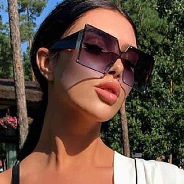 box conjoined sunglass rivet 2021 new fashion street p square gradual change sunglass fashion lady, White;black
box conjoined sunglass rivet 2021 new fashion street p square gradual change sunglass fashion lady, White;black