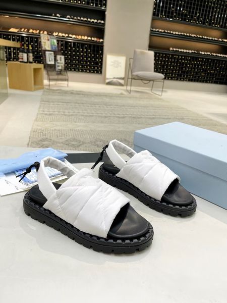 with box designer slippers women shoes genuine leather filp flops sandals summer luxury flat slides ladies beach slide womens sneaker 0421, Black
with box designer slippers women shoes genuine leather filp flops sandals summer luxury flat slides ladies beach slide womens sneaker 0421, Black