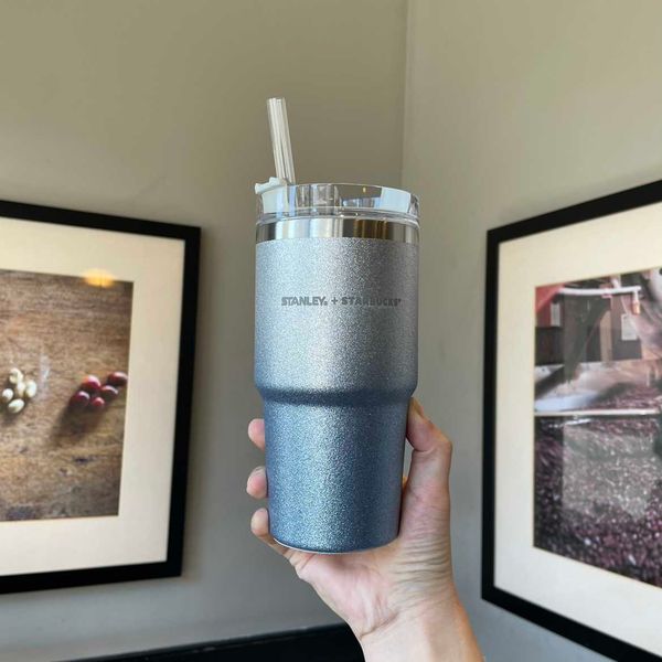 2021 starbucks cup christmas stanley shiny gradient stainless steel straw water cup 591ml
2021 starbucks cup christmas stanley shiny gradient stainless steel straw water cup 591ml